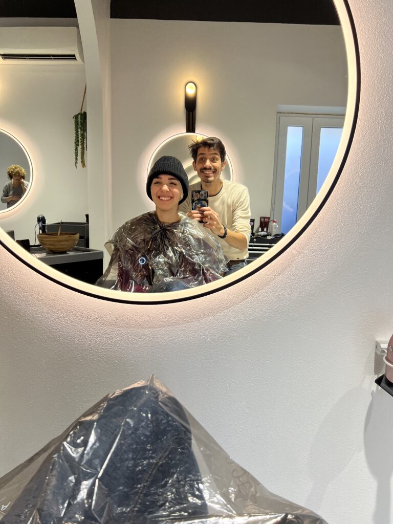 Parrucchiere specializzato in erbe tintorie a Carrara